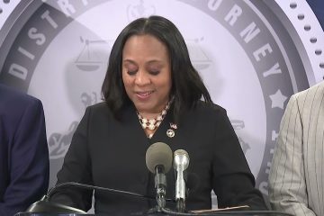 Fulton County DA Fani Willis speaks after Trump’s Georgia indictment